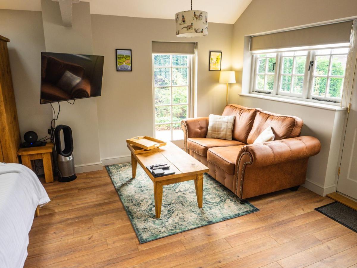 1 Bed Studio In Two Dales Near Matlock & Bakewell المظهر الخارجي الصورة