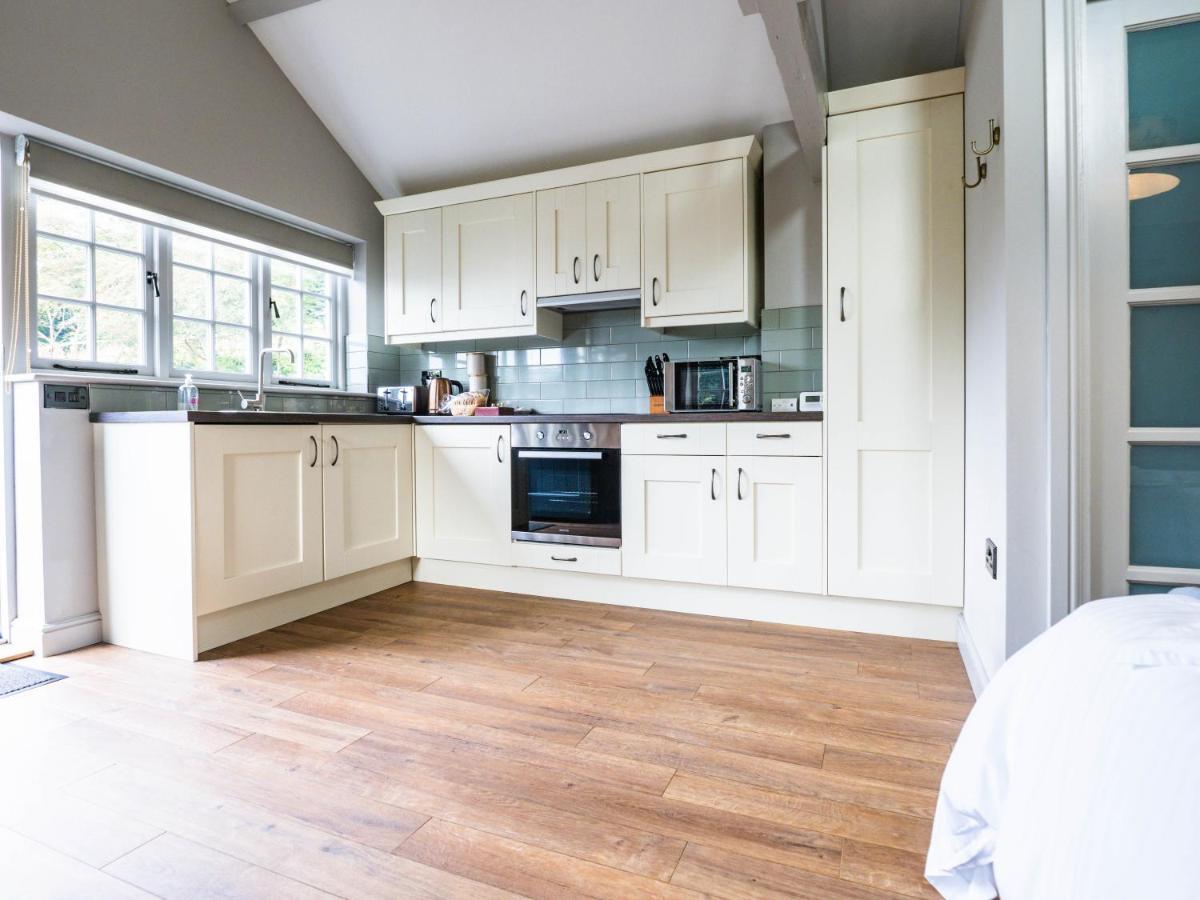 1 Bed Studio In Two Dales Near Matlock & Bakewell المظهر الخارجي الصورة