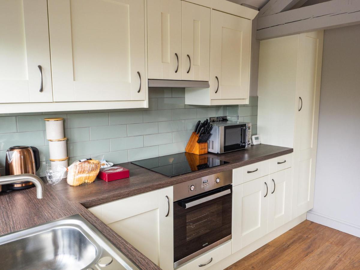 1 Bed Studio In Two Dales Near Matlock & Bakewell المظهر الخارجي الصورة